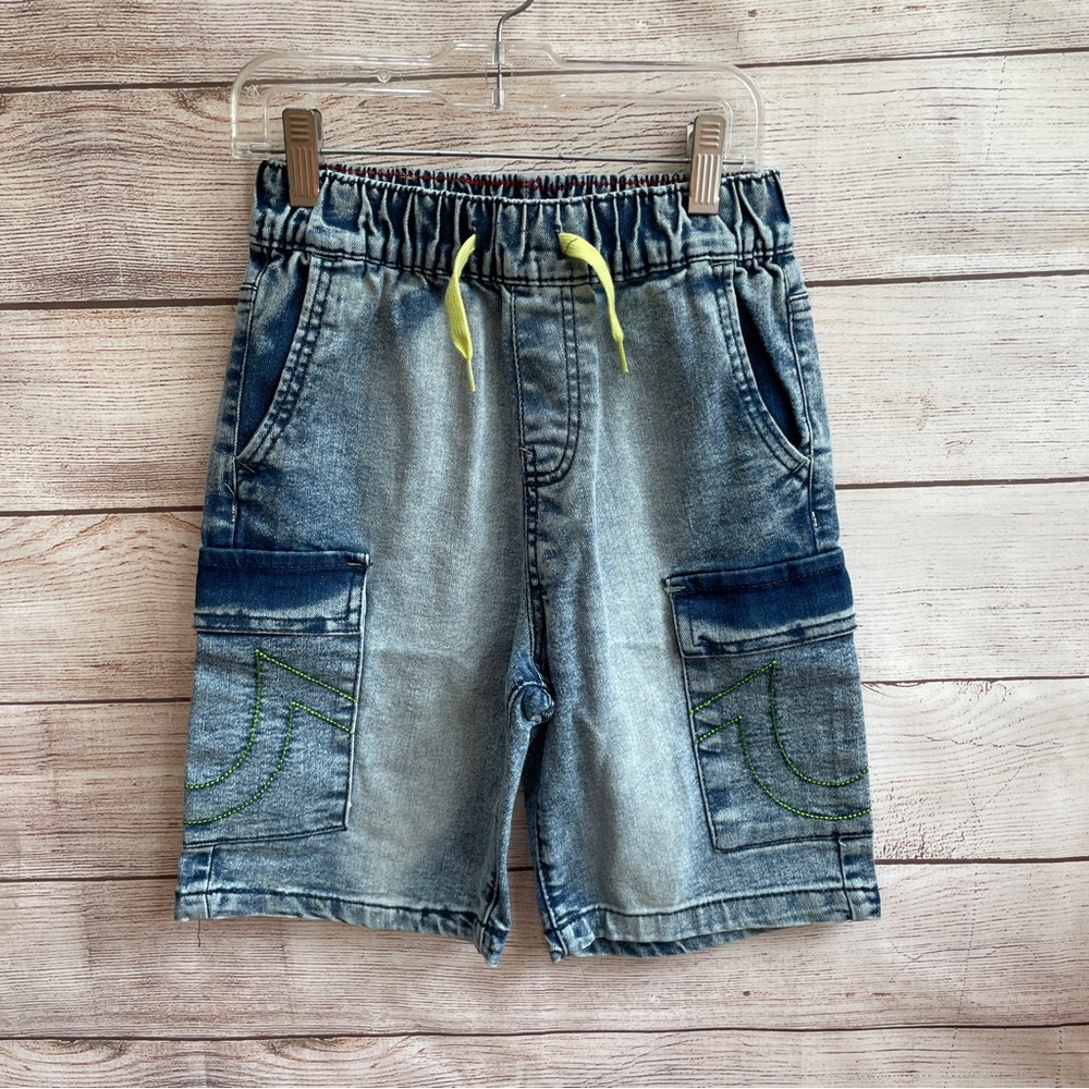 NEW WITHOUT TAGS TRUE RELIGION JEAN SHORTS